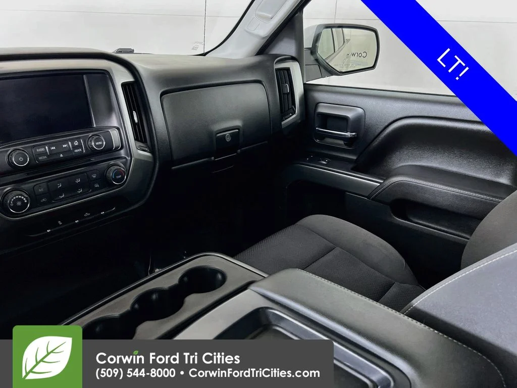 Used 2016 White Chevrolet LT image 24