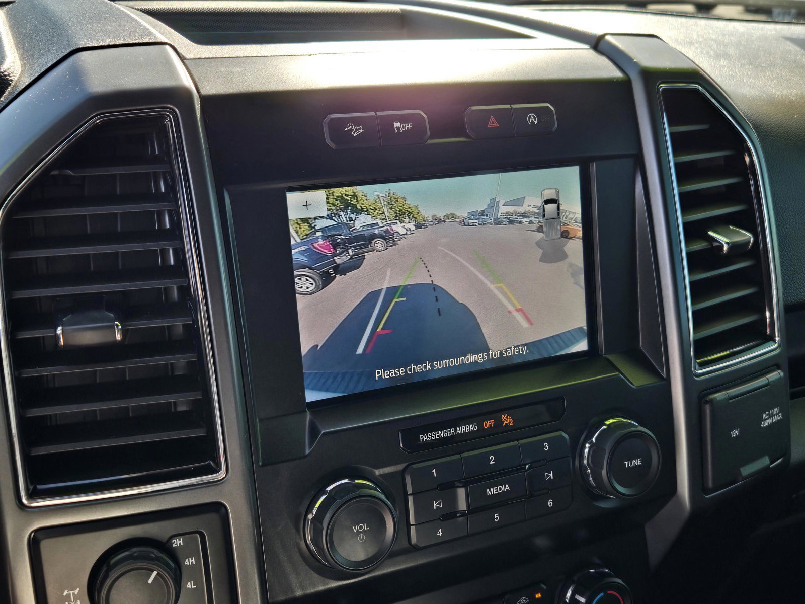 Used 2020 White Ford LARI image 21