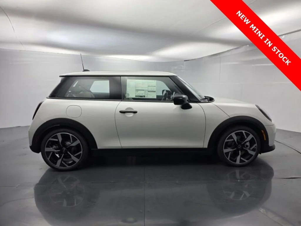 2026 MINI Hardtop 2 Door - Photo 17