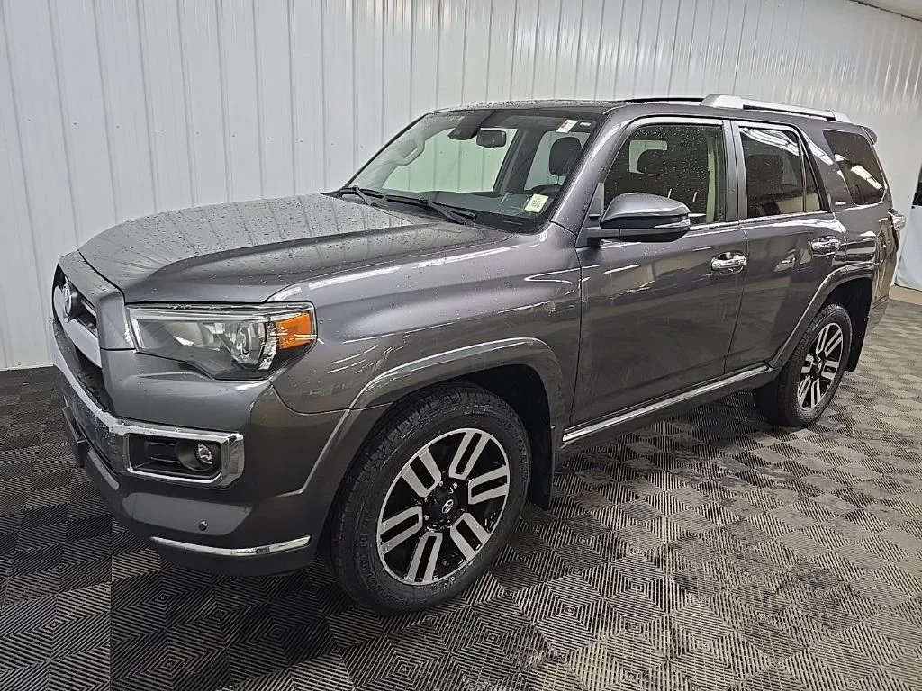 2021 Toyota 4Runner Limited - Photo 8
