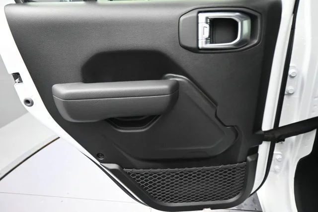 New 2026 Bright White Clearcoat Jeep Sport S image 27