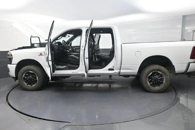 Used 2025 White Ram Laramie image 32