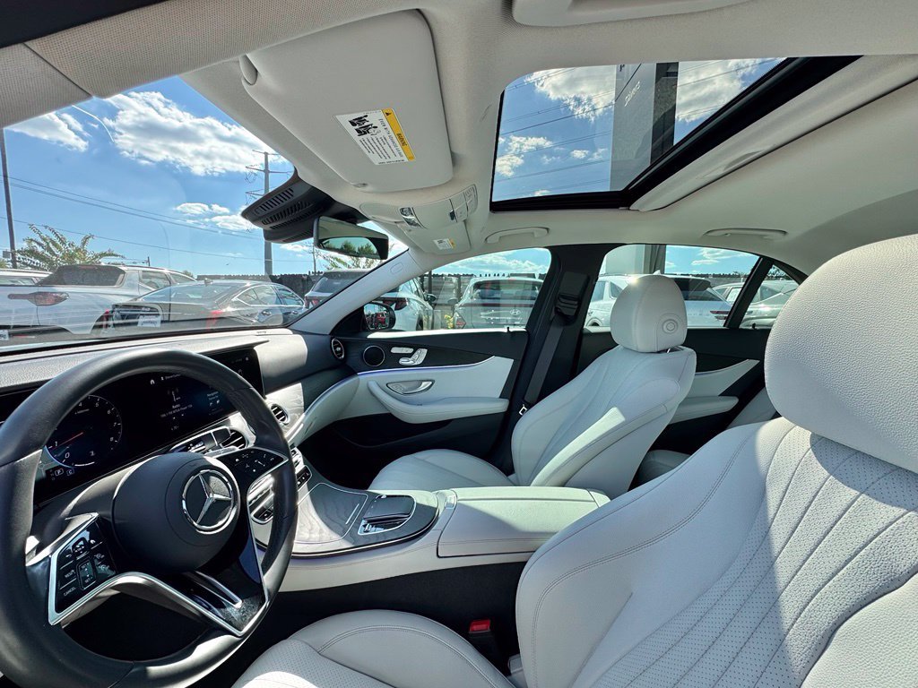 2022 Mercedes-Benz E-Class E350 - Photo 17