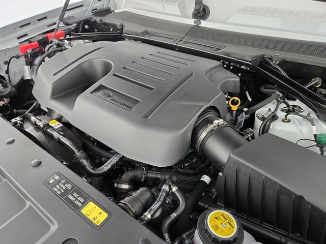 New 2026 Fuji White Land Rover X-Dynamic SE image 19