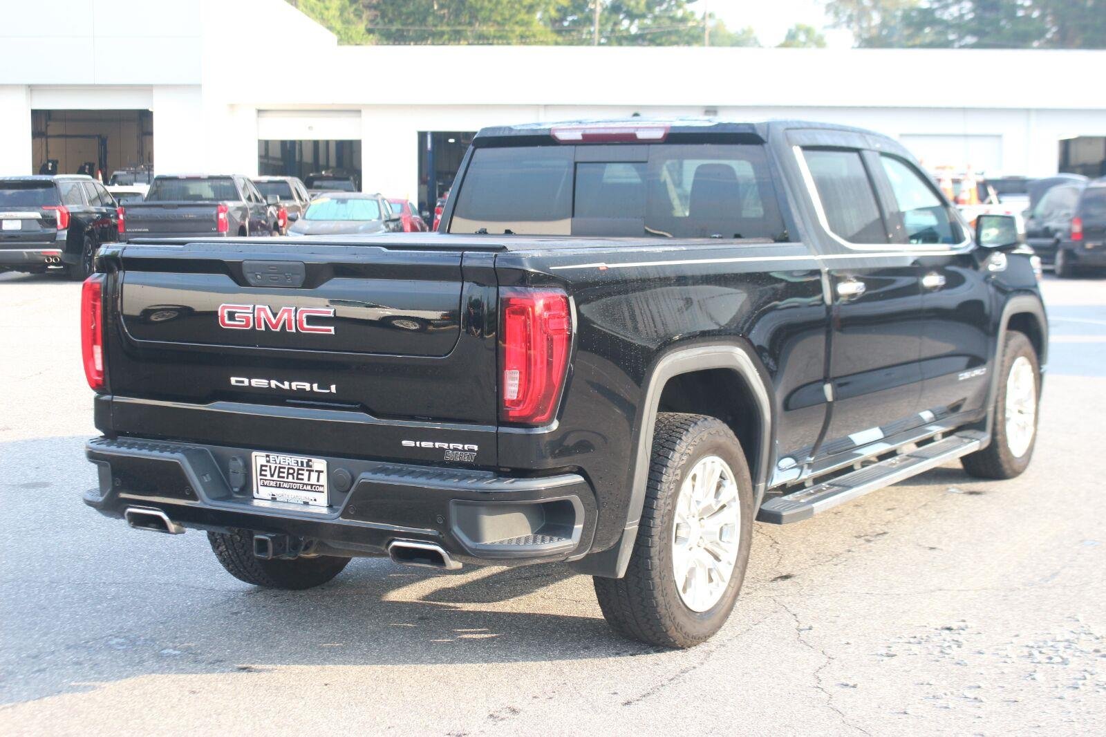 Used 2019 ONYX BLACK GMC Denali image 7