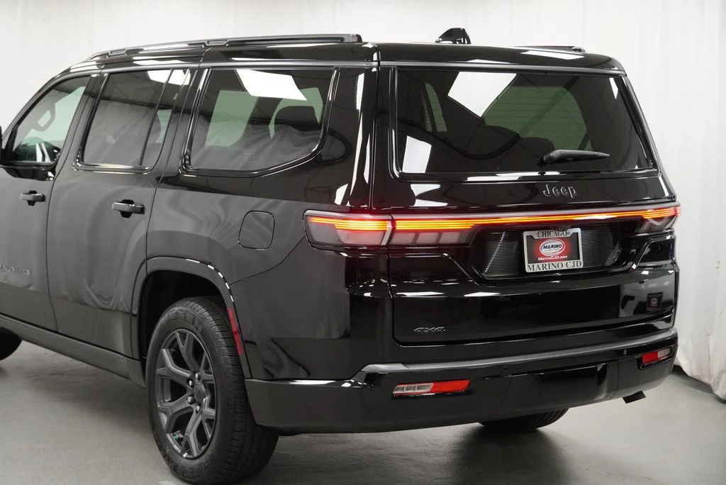 New 2026 High Gloss Black Exterior Paint Jeep Limited Altitude image 12