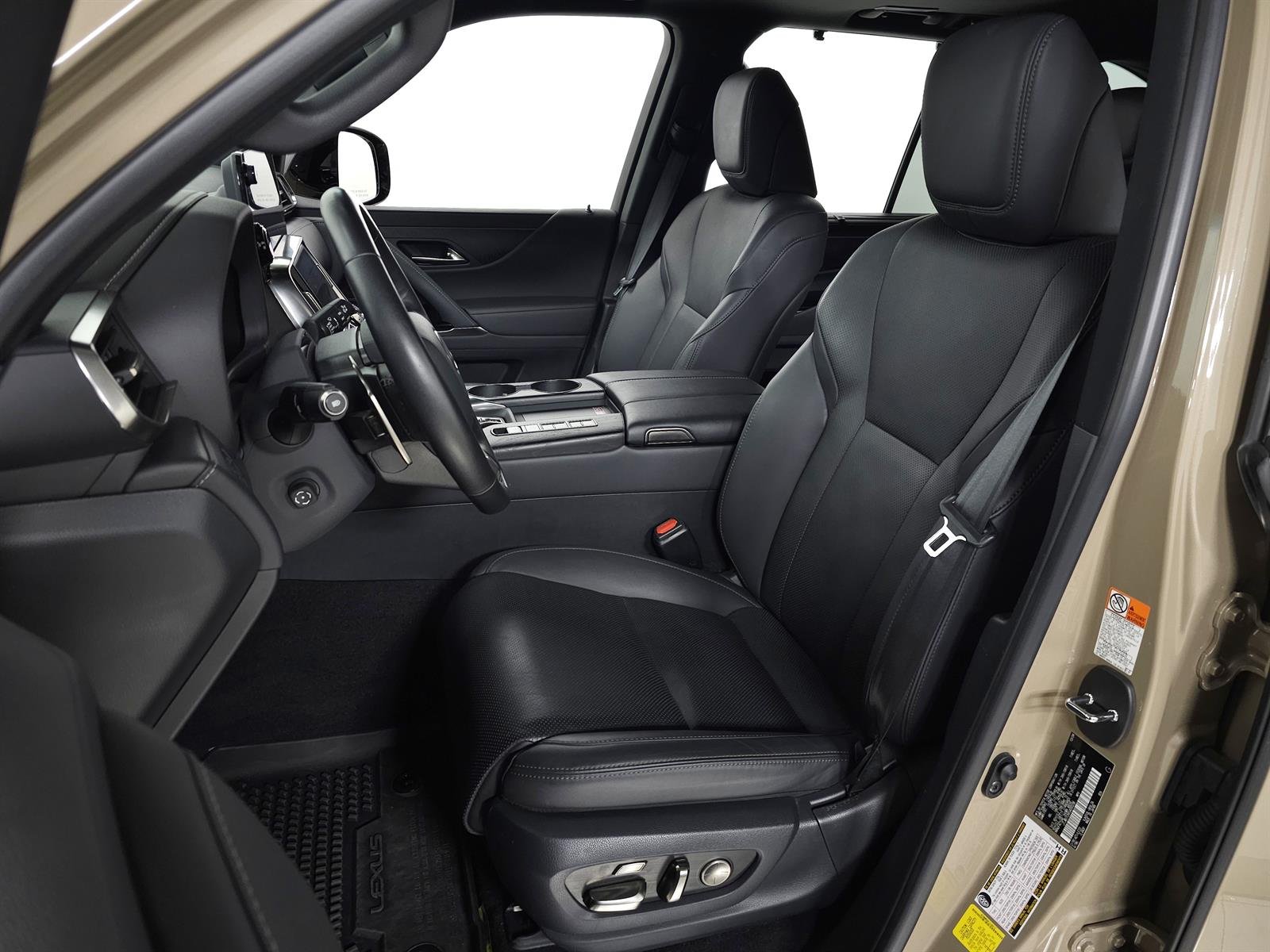 Certified Used 2025 Earth 4z1 Lexus Overtrail image 19