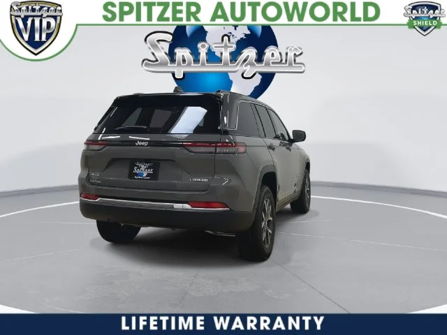 New 2027 Sting-Gray Clear-Coat Paint Jeep Laredo X image 15