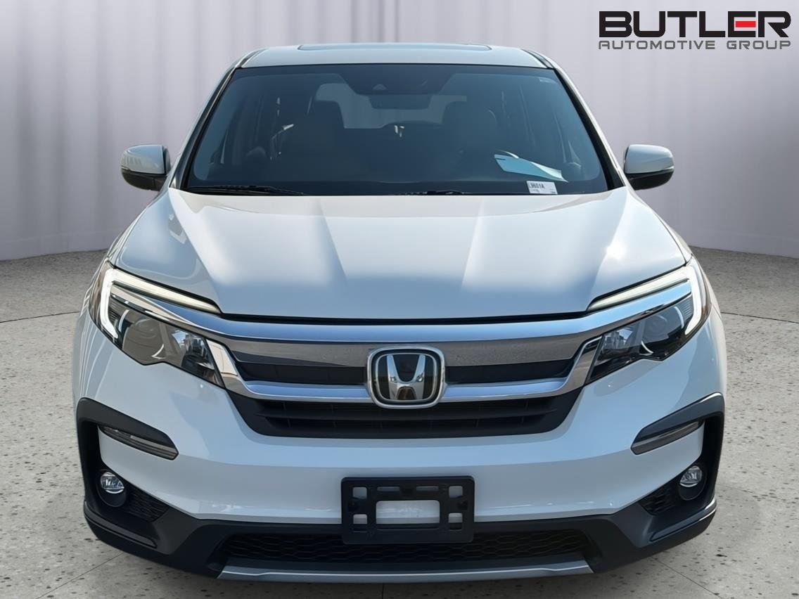 Used 2019 White Diamond Pearl Honda EX-L image 9