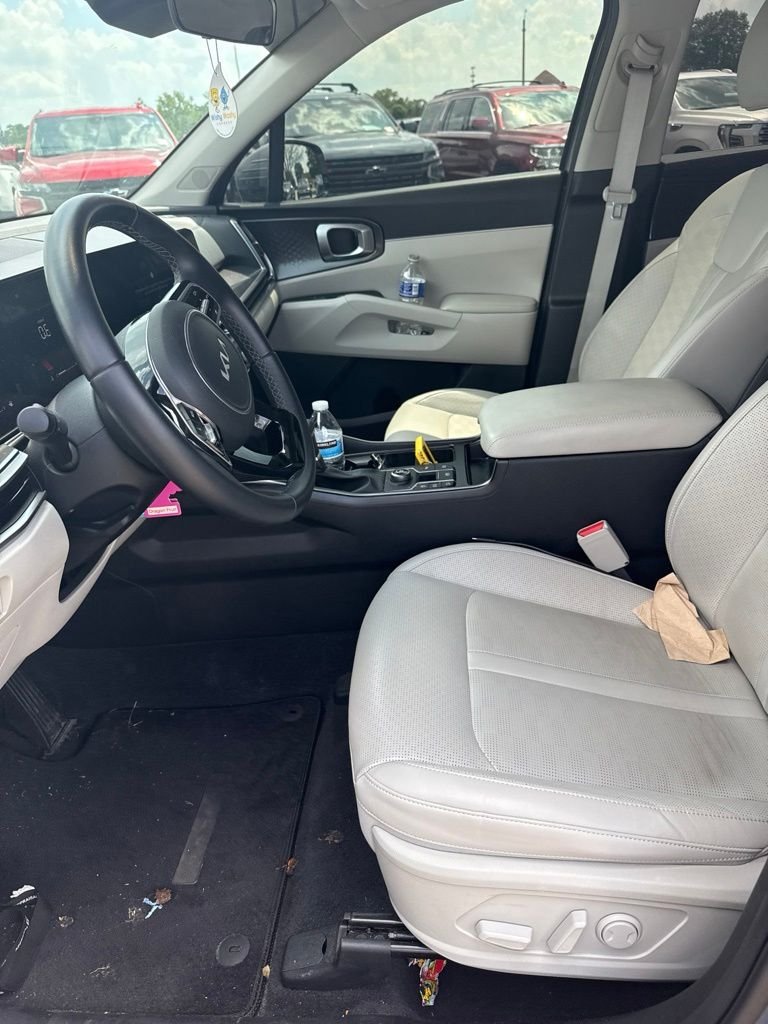 Used 2025  Kia S image 3