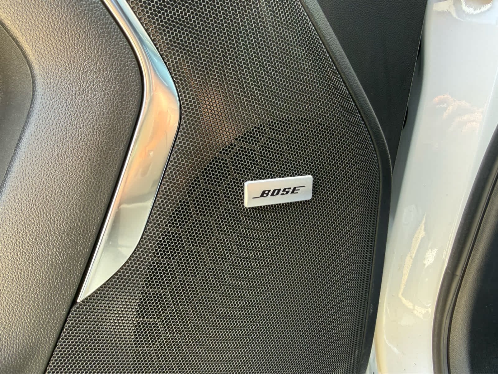 Used 2025 Iridescent Pearl Tricoat Chevrolet RST image 20