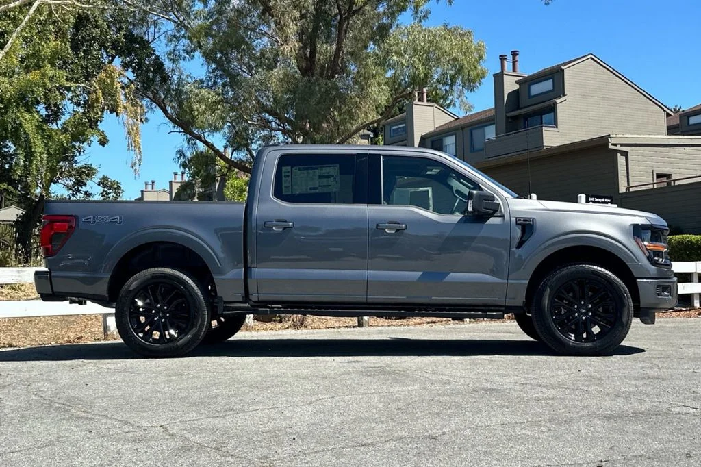New 2026 Gray Metallic Ford XLT image 3