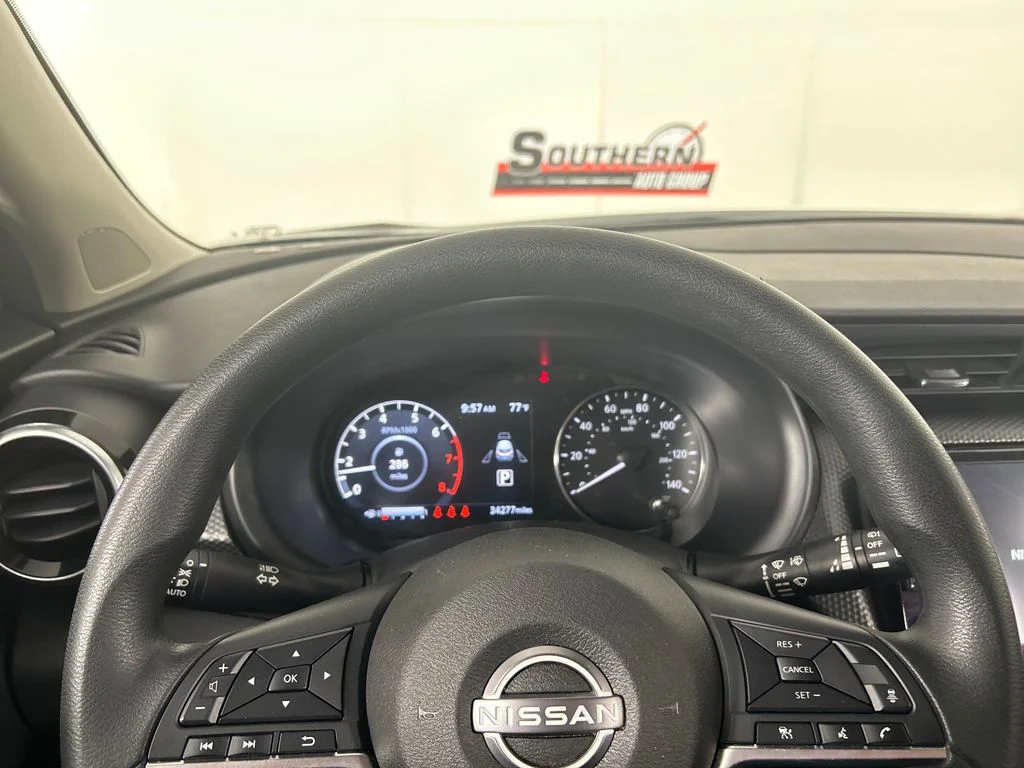 Used 2024 Gray Nissan SV image 13