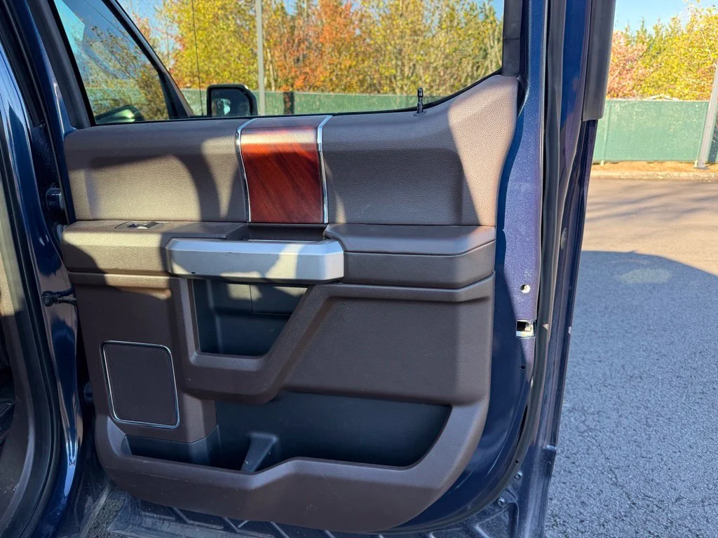 Used 2018 Blue Jeans Metallic Ford King Ranch image 26