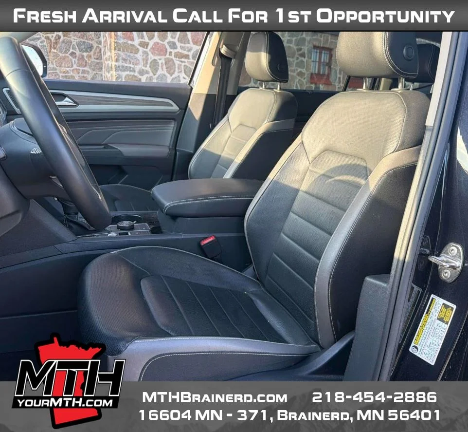 Certified Used 2023 Black Volkswagen SEL image 3