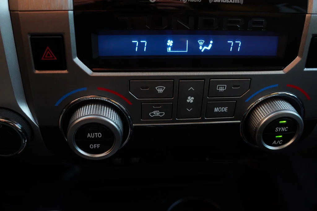 Used 2021 Midnight Black Metallic Toyota SR5 image 27
