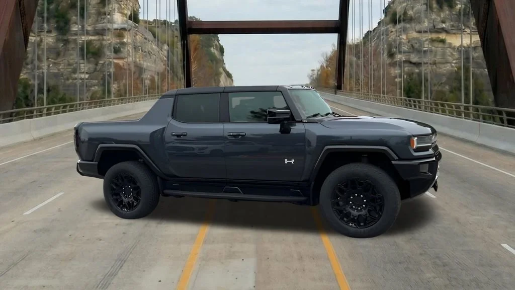 2026 GMC HUMMER EV 2X - Photo 12