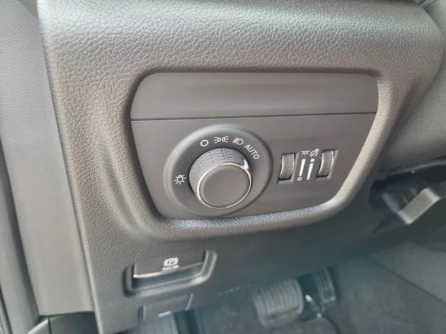 Used 2024 Gray Jeep Altitude image 22