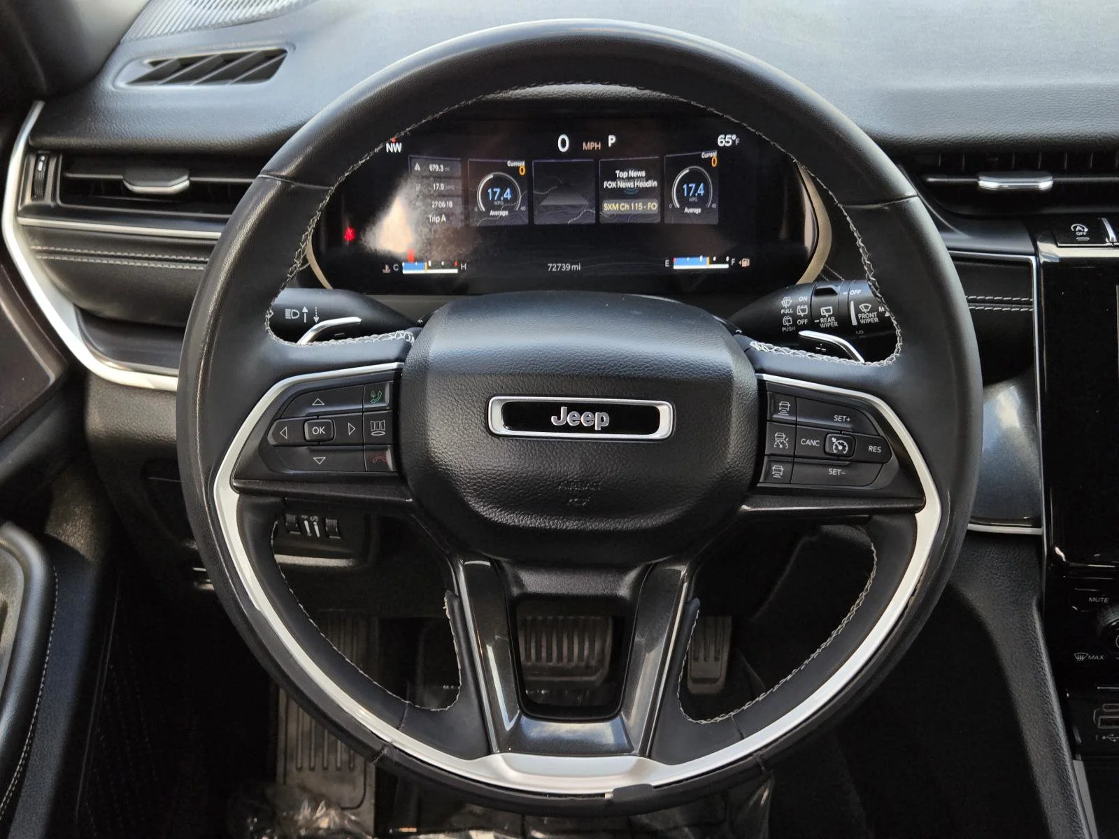 Used 2023 Diamond Black Crystal Pearlcoat Jeep Altitude image 36