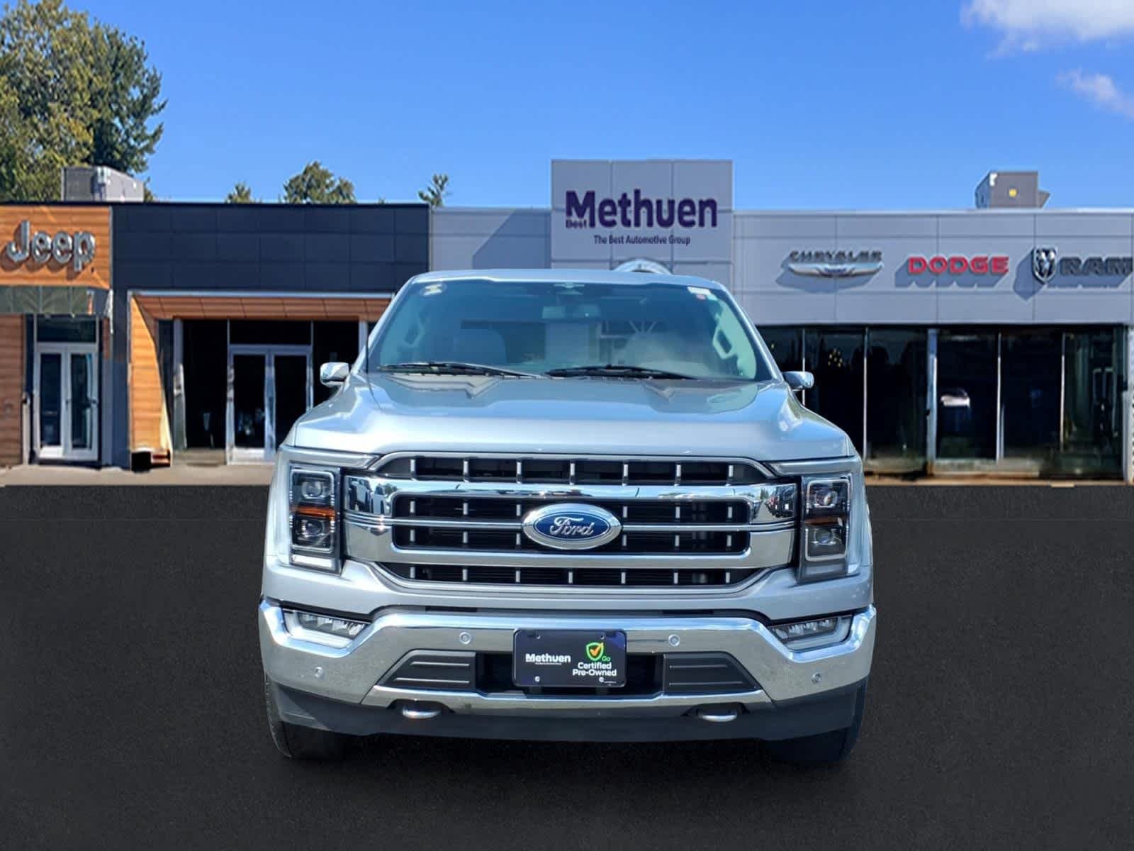 Used 2023 Iconic Silver Ford LARIAT image 10