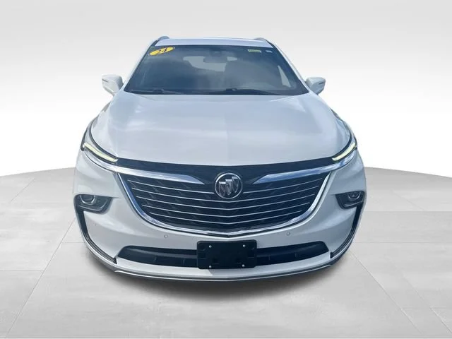 Used 2024 Summit White Buick Essence image 9