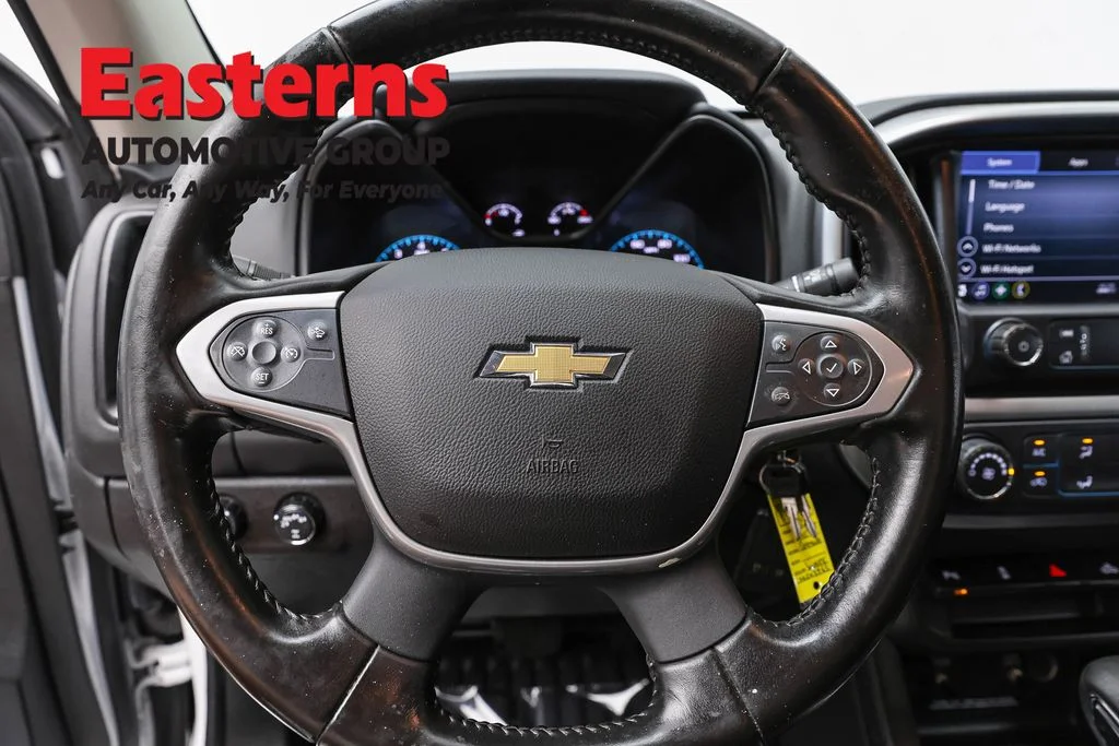 Used 2022 White Chevrolet LT image 10