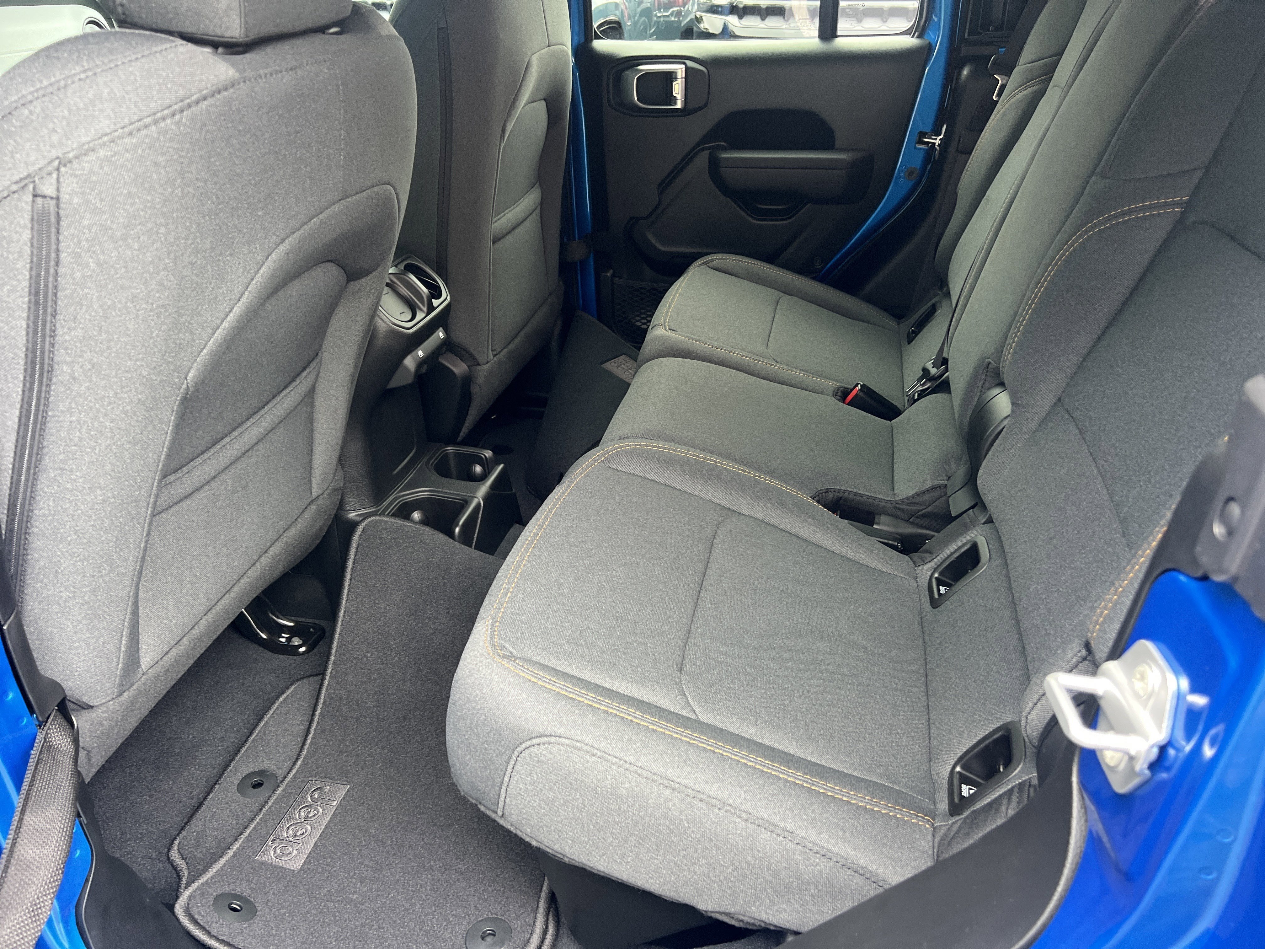 New 2026 Hydro Blue Pearl-Coat Exterior Paint Jeep Sport S image 16