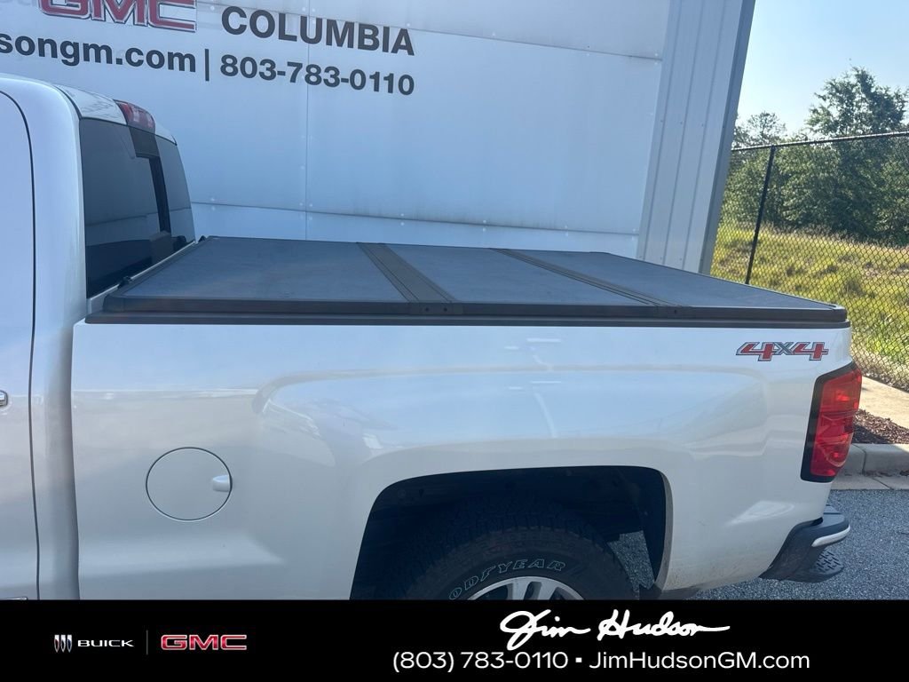 Used 2015 White Chevrolet High Country image 3