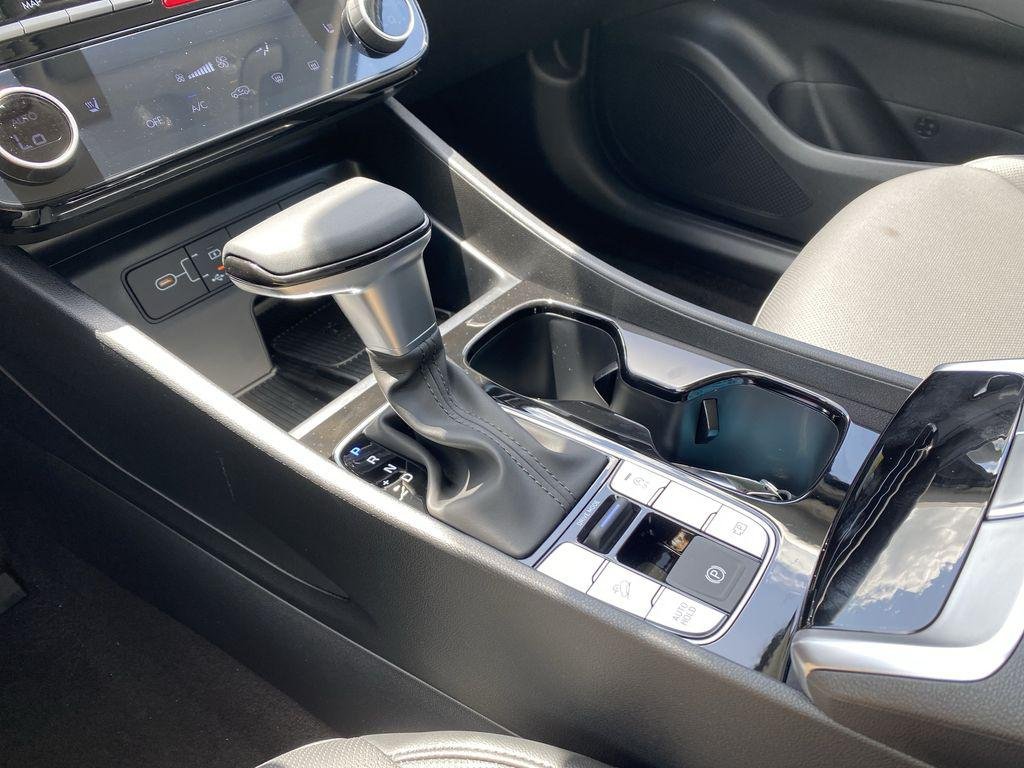 New 2026 White Pearl Hyundai SEL Premium FWD image 26