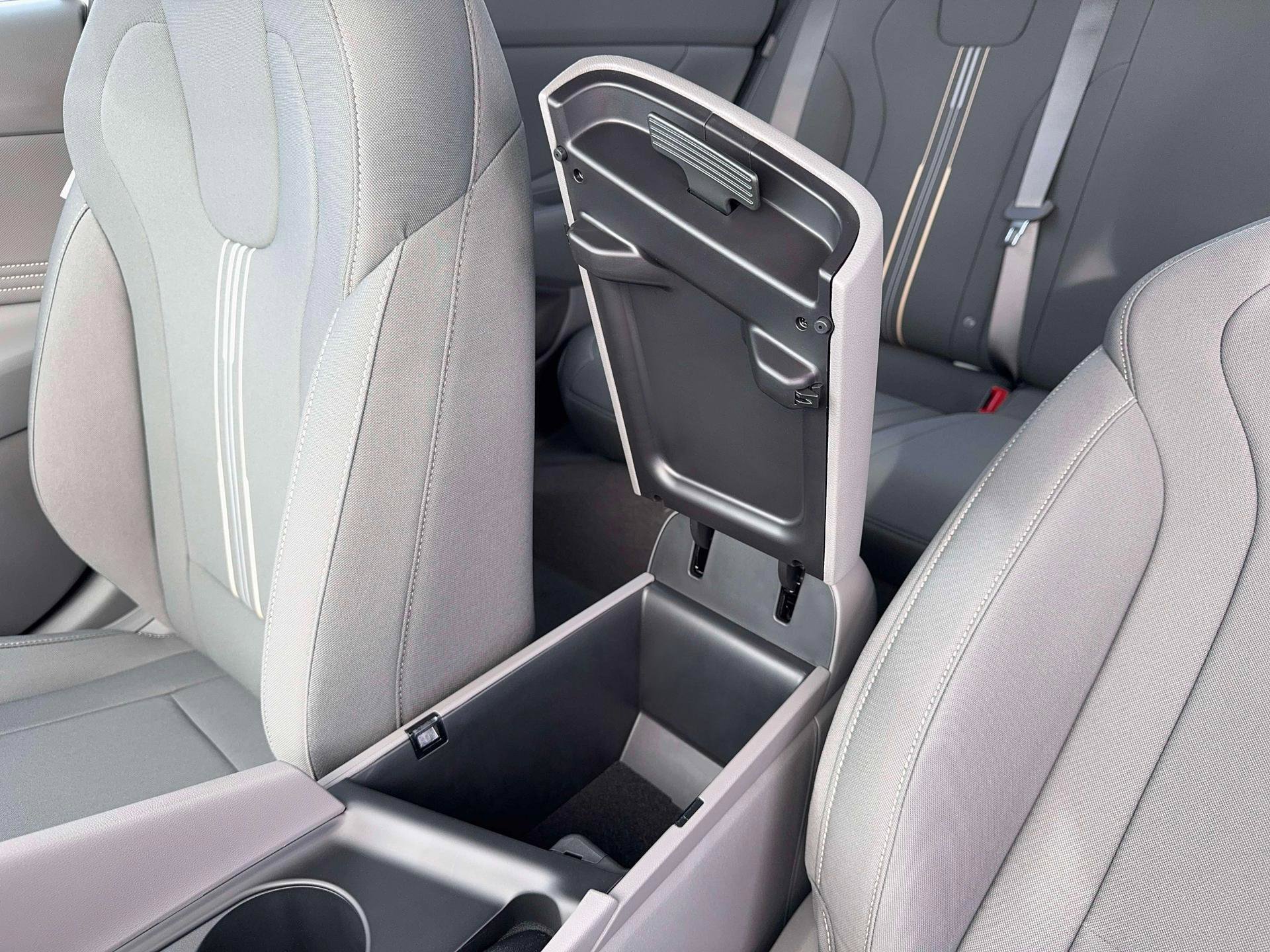 New 2026 Amazon Gray Hyundai SEL Sport image 18