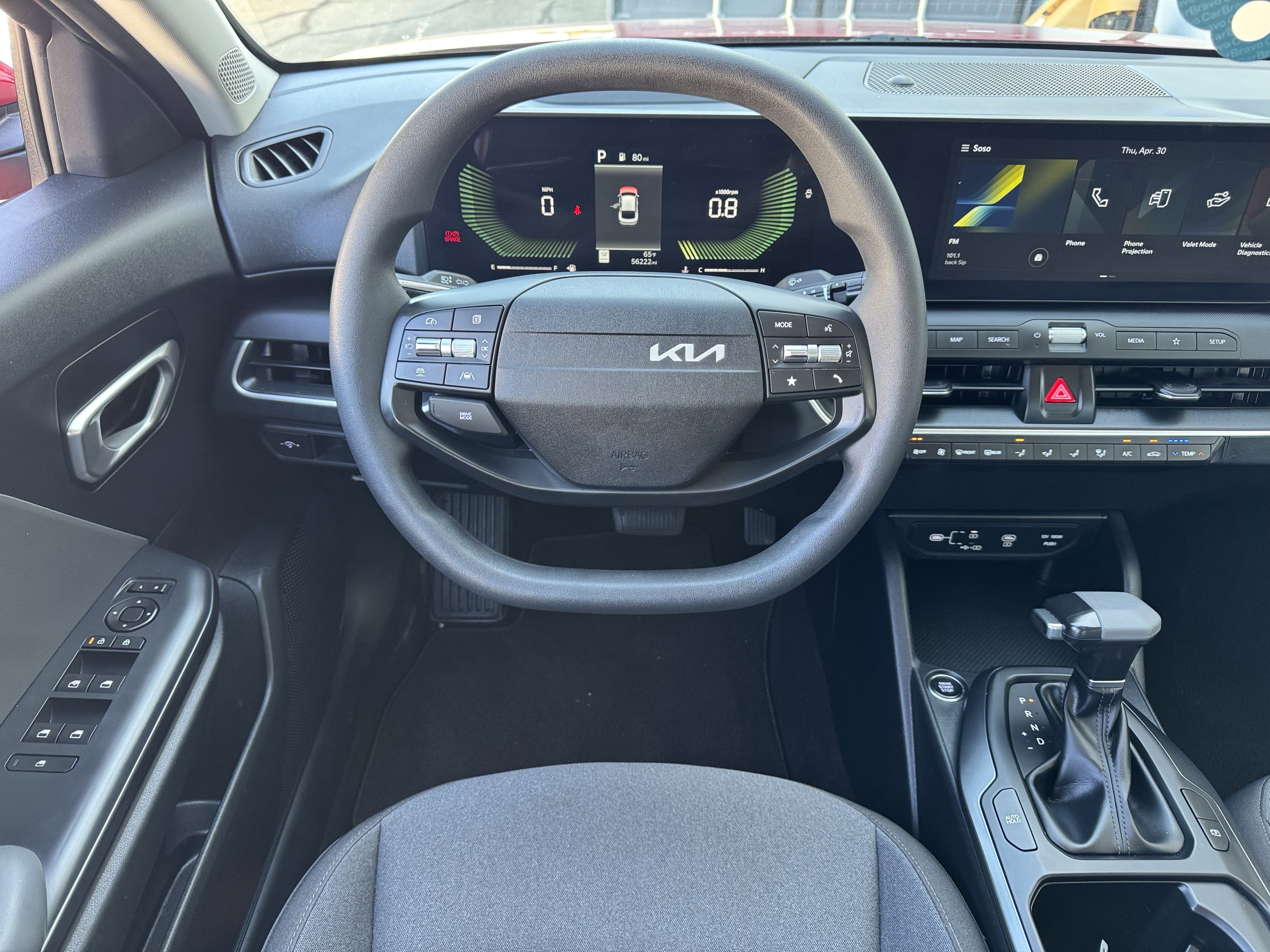 2025 Kia K4 LXS - Photo 17