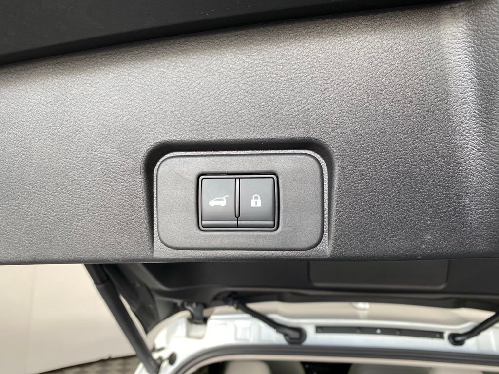 Used 2025 White Nissan SV image 21