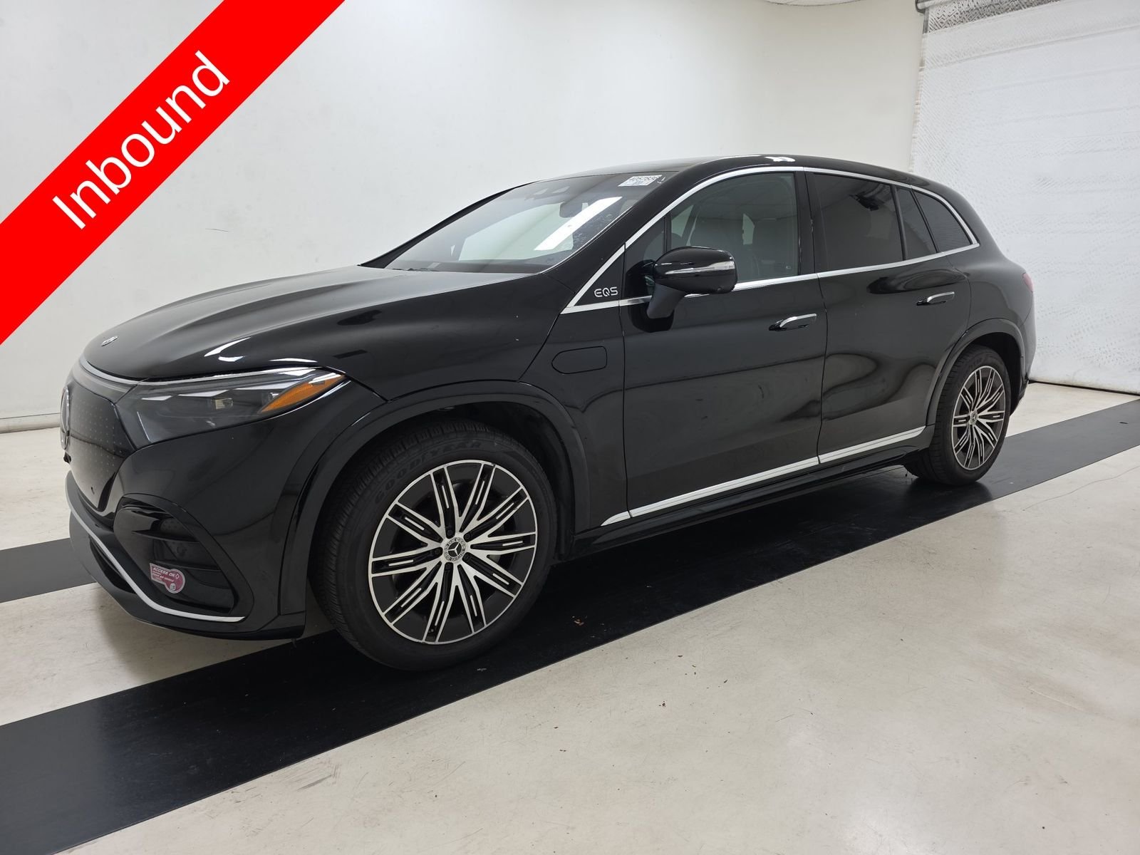 Used 2023 Black Mercedes-Benz 580 image 1