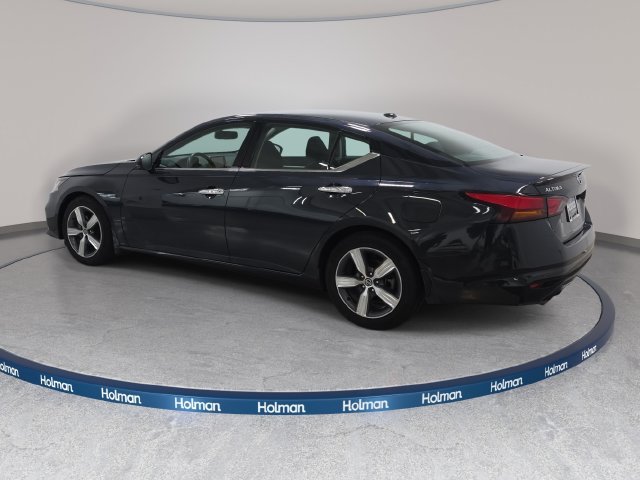 Used 2019 Blue Nissan 2.5 SV image 8