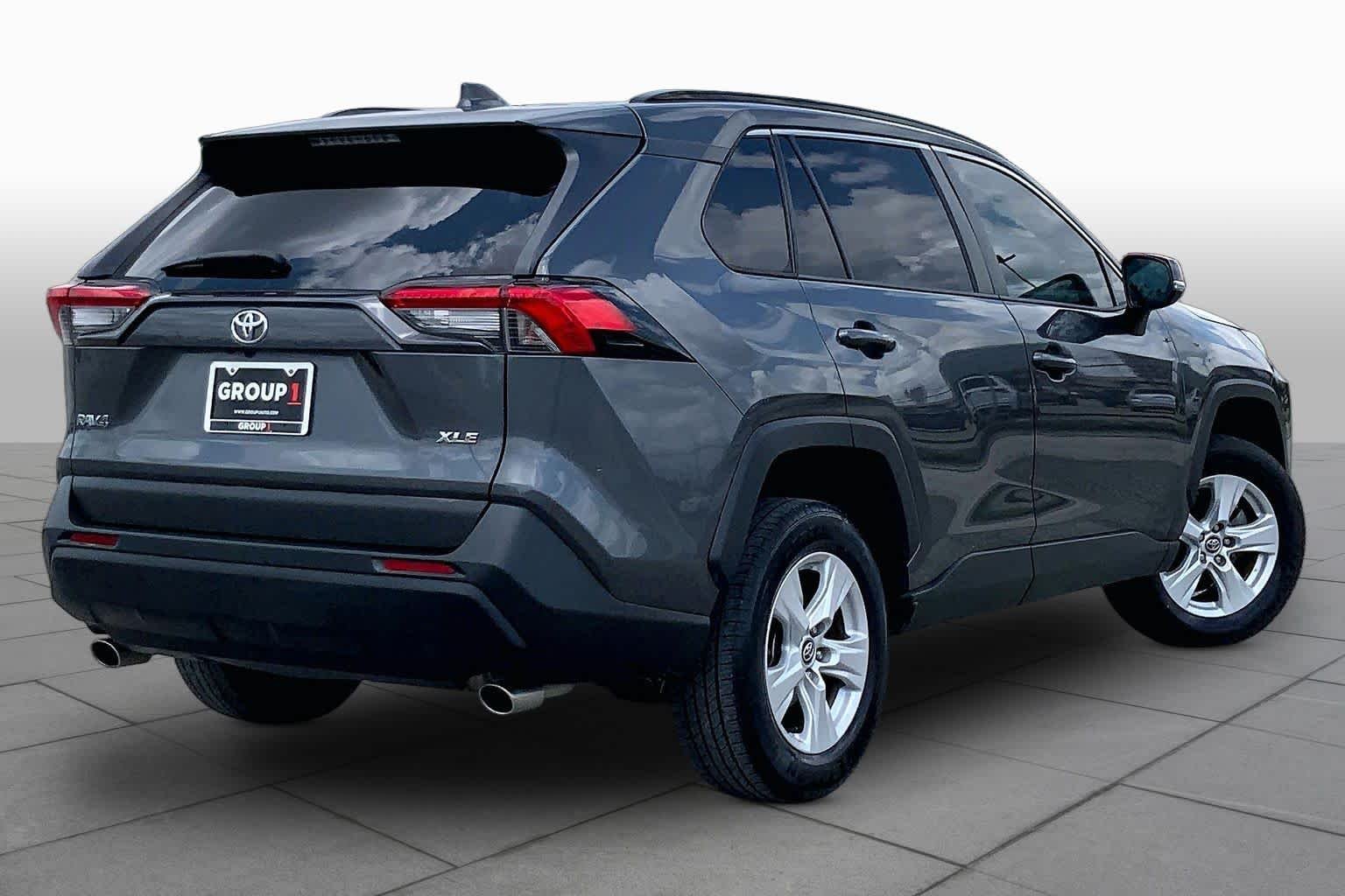Used 2020 Magnetic Gray Metallic Toyota XLE image 13