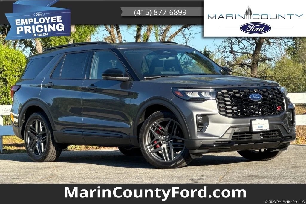 2026 Ford Explorer ST 4WD's photo