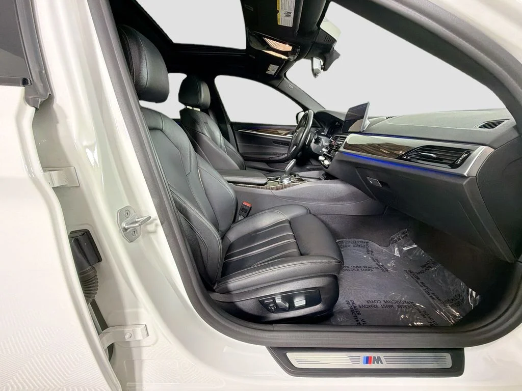 Used 2021 White BMW 540i image 30