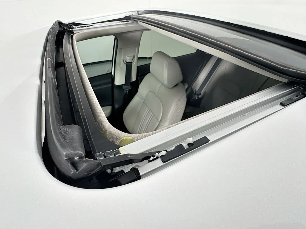 New 2027 Platinum White Pearl Honda EX-L image 30