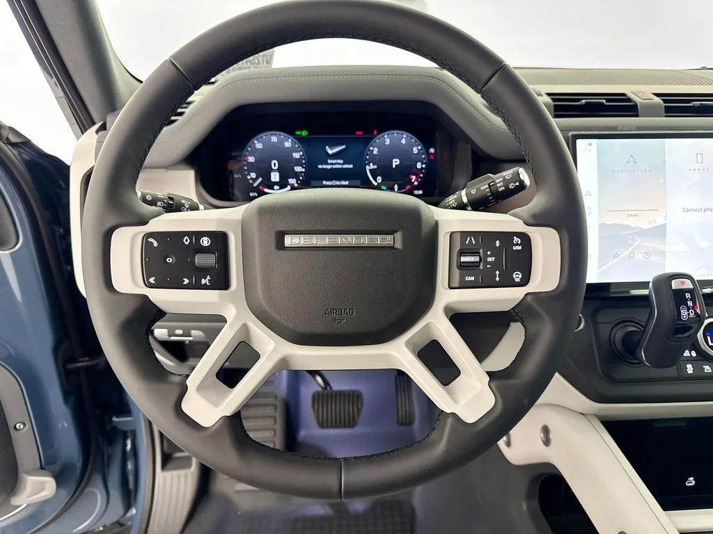 New 2026 Tasman Blue Land Rover X-Dynamic SE image 11