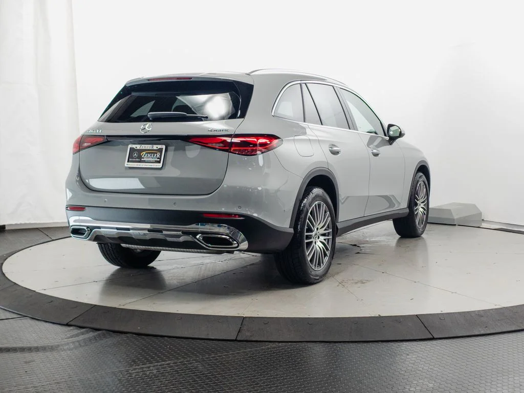 Certified Used 2026  Mercedes-Benz GLC 300 image 29