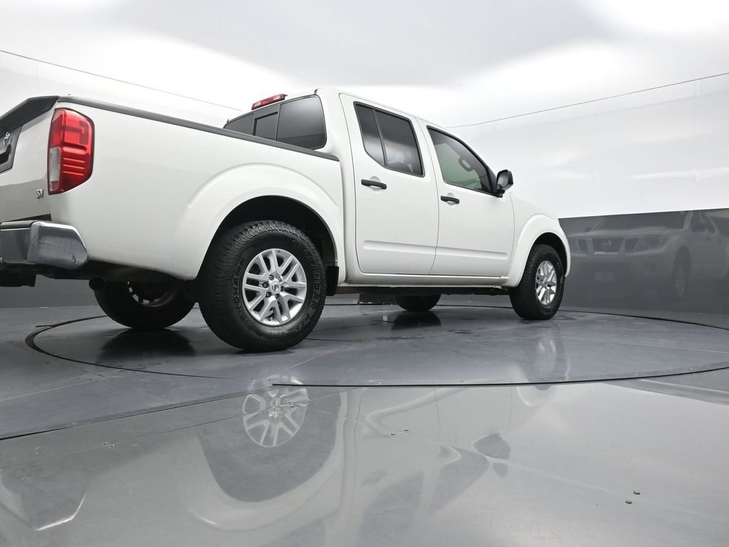 Used 2017 White Nissan SV image 28