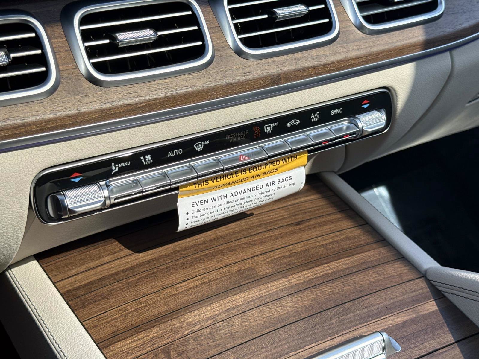 New 2026 Polar White Mercedes-Benz 350 4MATIC® SUV image 28