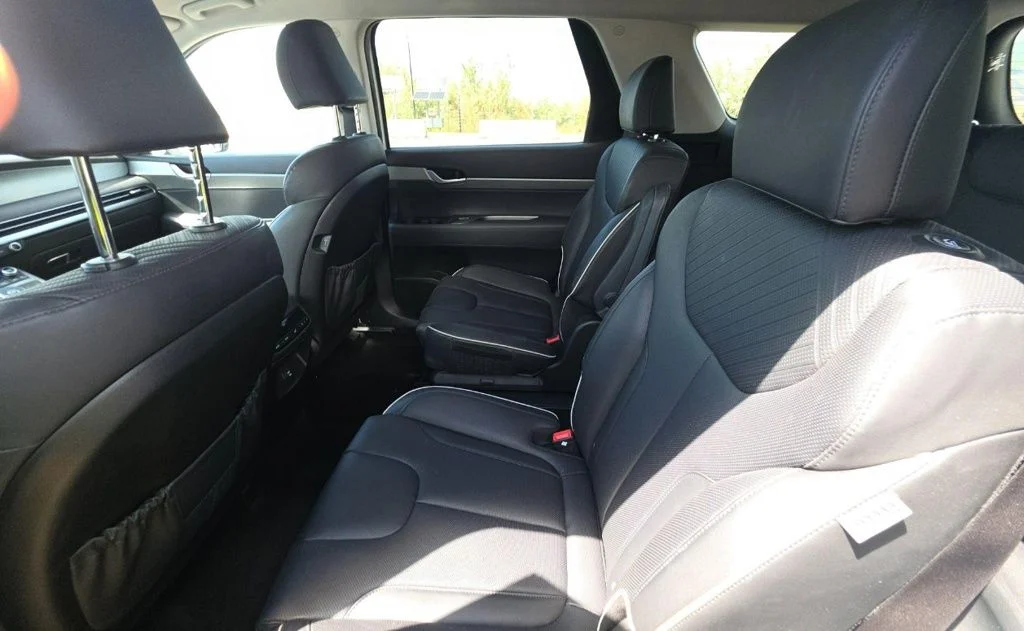 Certified Used 2025 White Hyundai SEL image 12