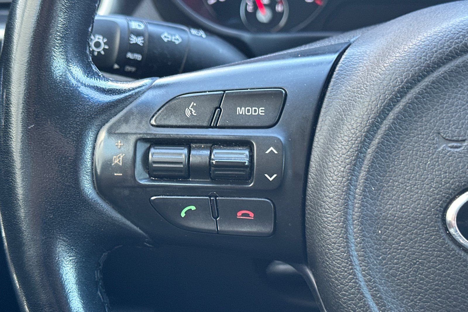 Used 2017 Silver Kia LX image 26