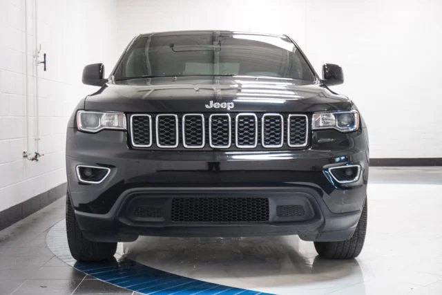 Used 2022 Black Jeep Laredo E image 24