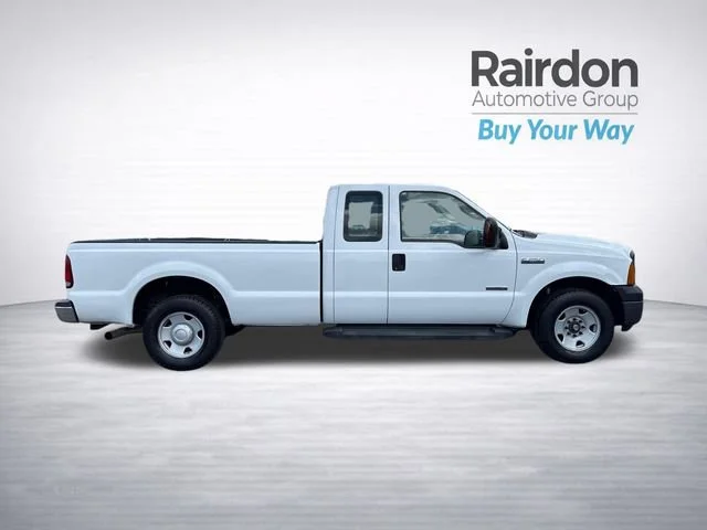 Used 2007 Oxford White Clearcoat Ford XL image 8