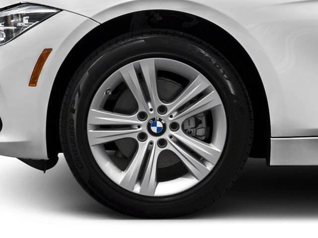 Used 2018 Alpine White BMW 330i image 14