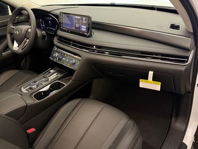 New 2026 RADIANT WHITE INFINITI Luxe FWD image 23