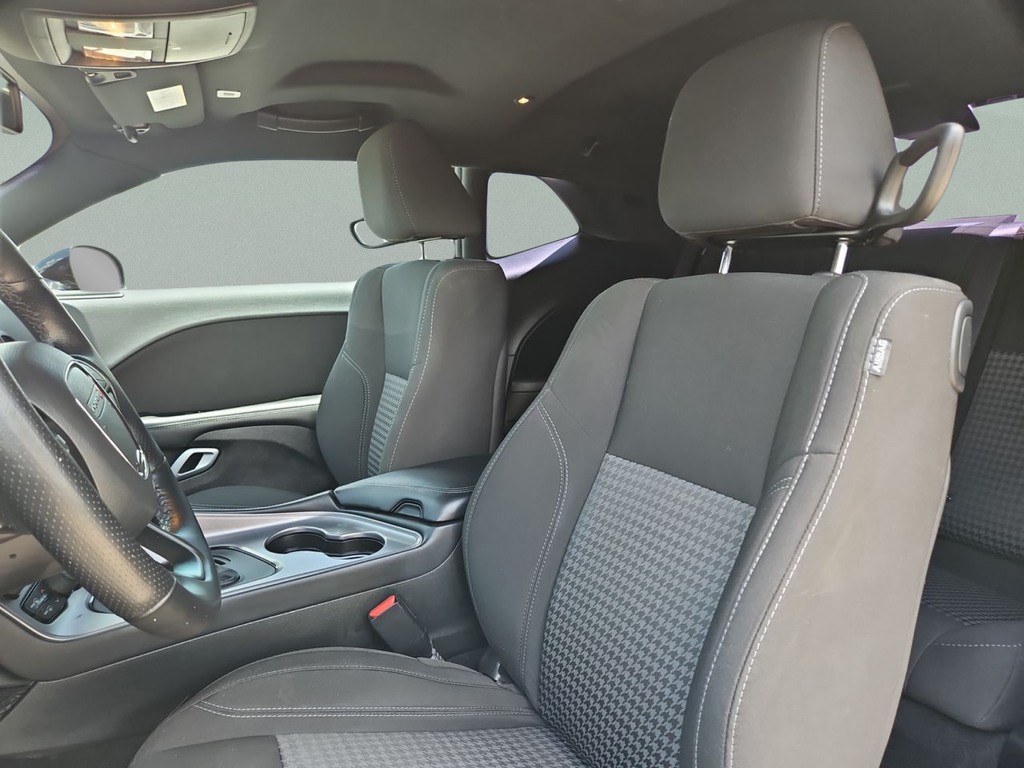 Used 2023 Black Dodge SXT image 28