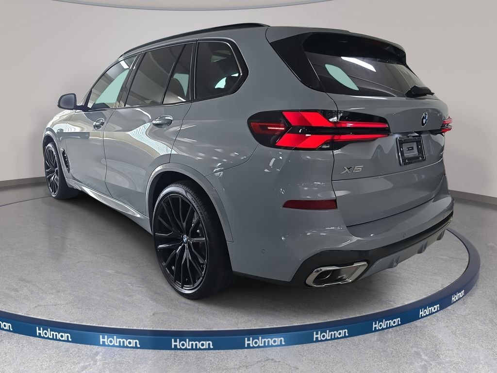 New 2026 Brooklyn Grey Metallic BMW sDrive40i image 7
